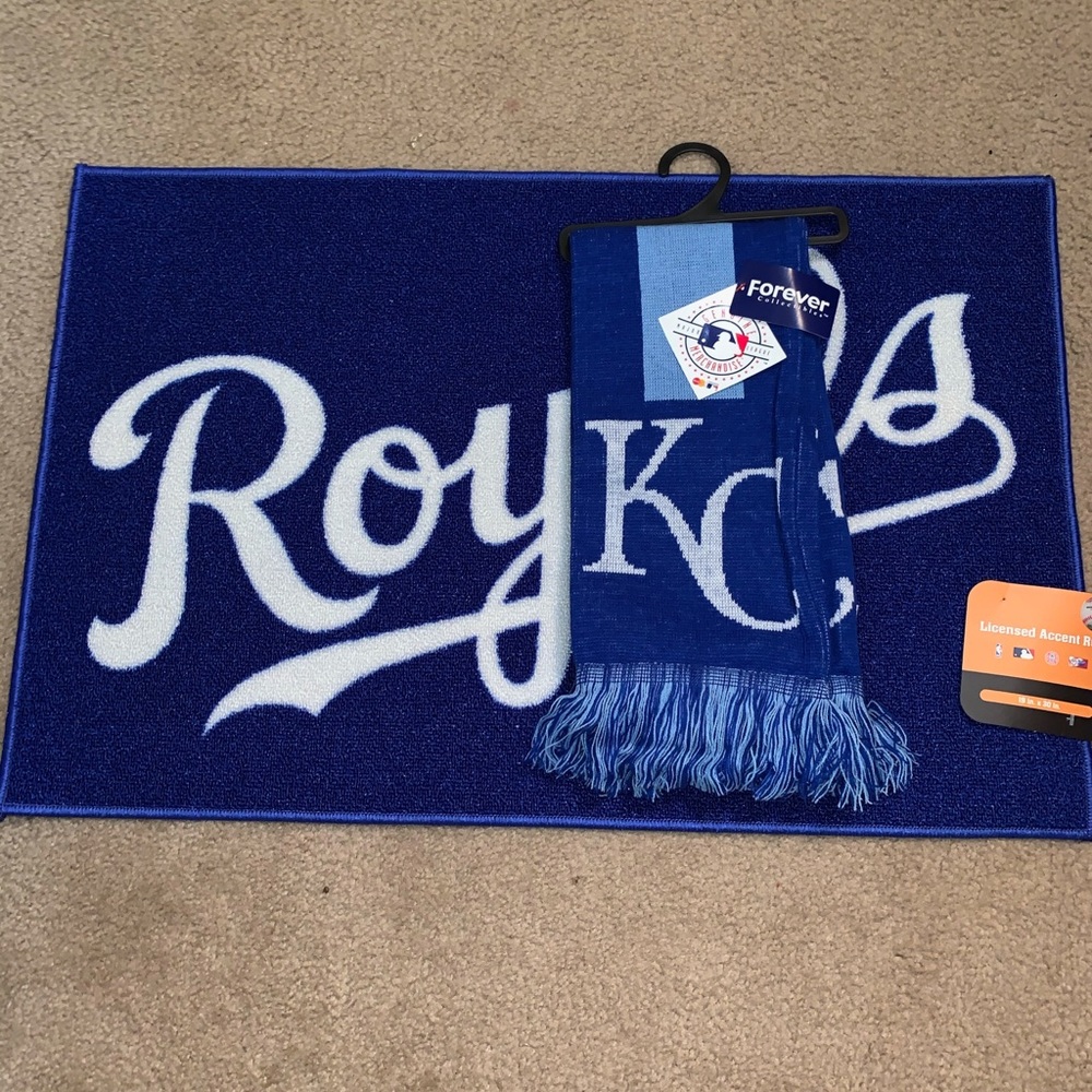 Kansas City Royals rug and scarf bundle!!